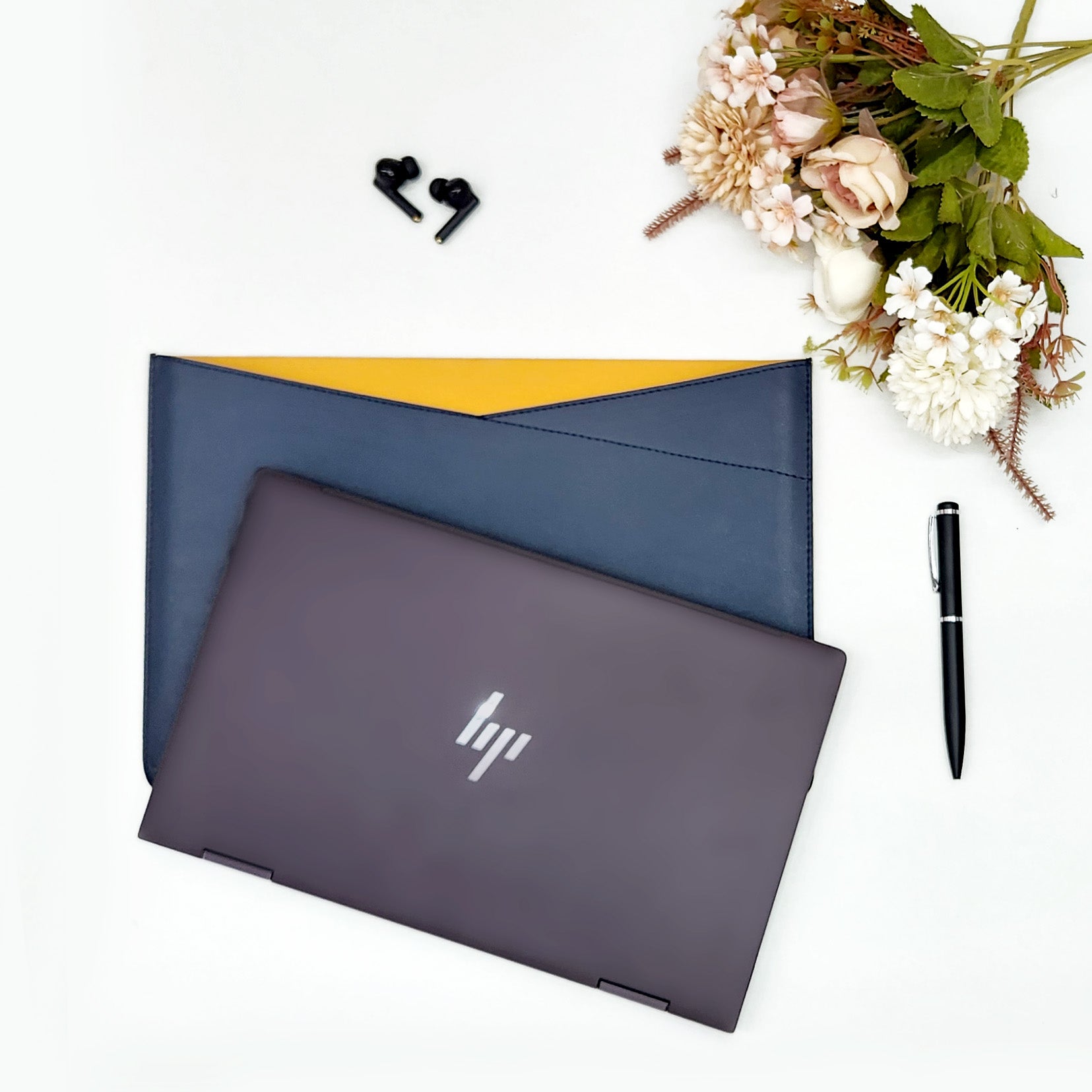 Scivolo Custodia Vegan Leather Laptop Sleeve