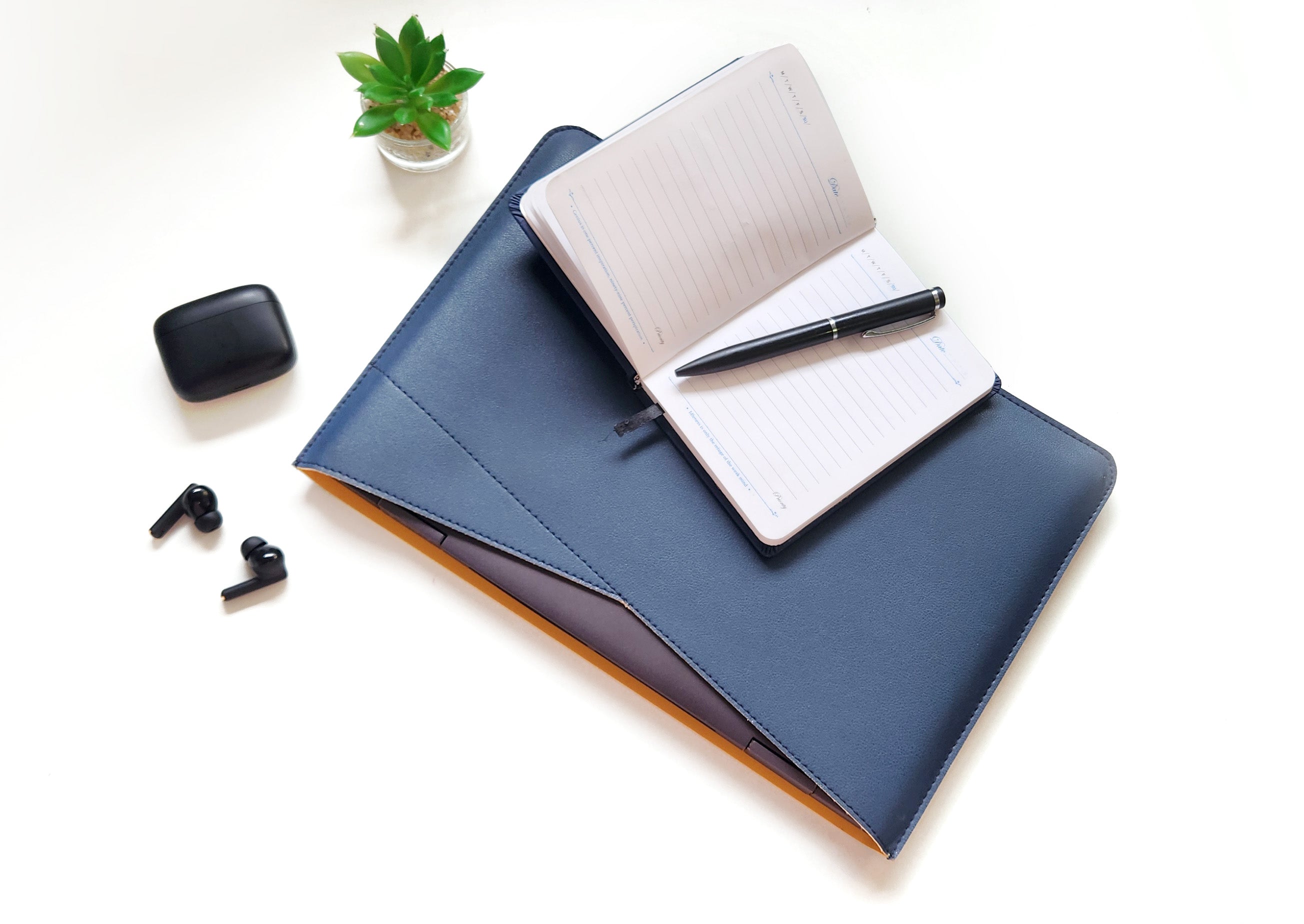 Scivolo Custodia Vegan Leather Laptop Sleeve